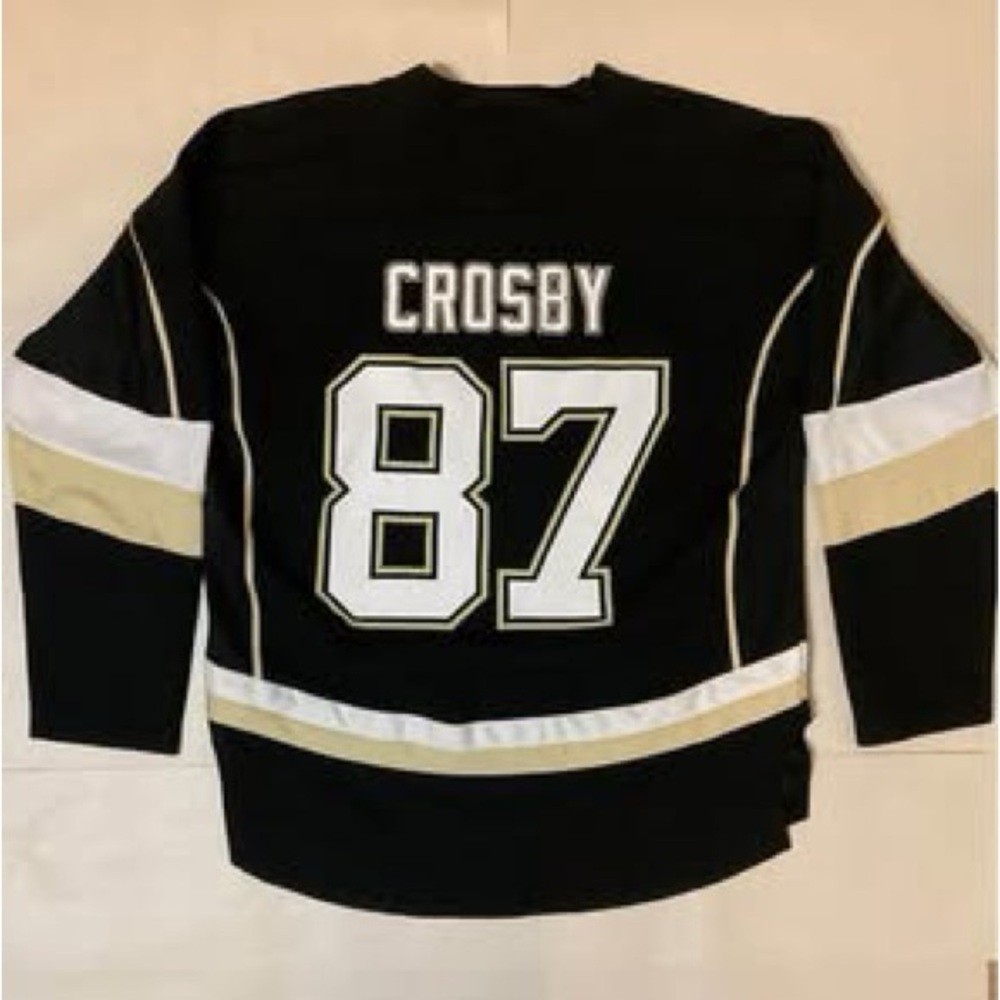 Team Apparel Black and Gold Sidney Crosby #87 Hockey Jersey Size Adult S/M